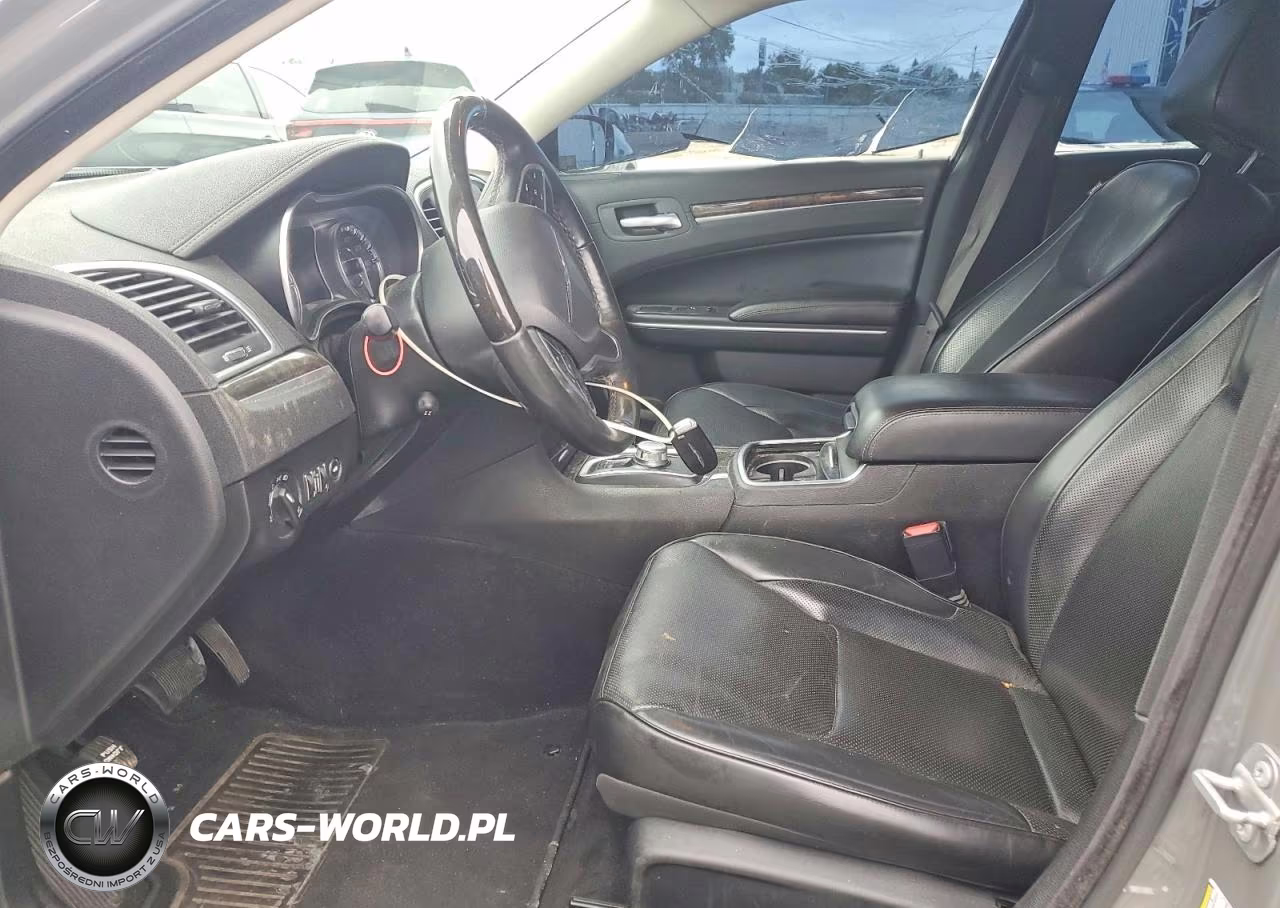 2019 Chrysler 300 Limited VIN:2C3CCAKG4KH690875 - 7