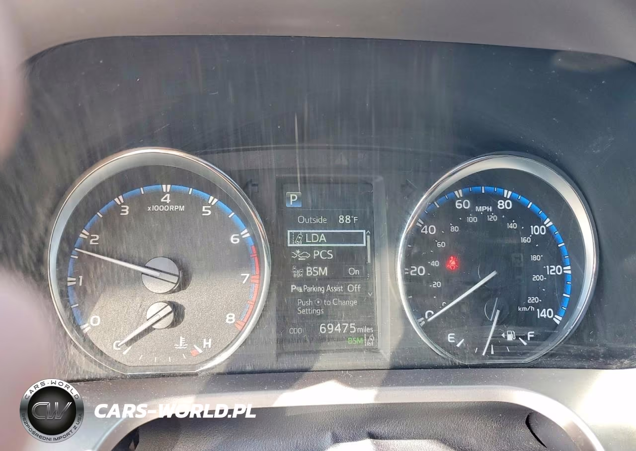 2016 Toyota Rav4 Xle VIN:JTMRFREV3GD179815 - 9
