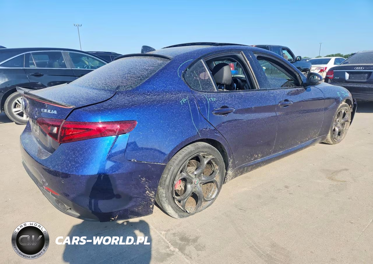 2017 Alfa Romeo Giulia Ti VIN:ZARFAECN5H7554140 - 3