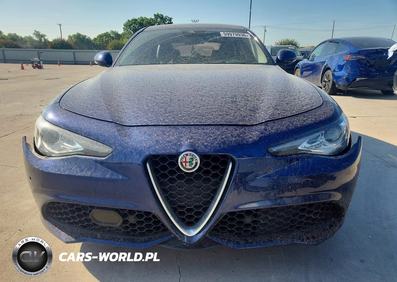 2017 Alfa Romeo Giulia Ti VIN:ZARFAECN5H7554140 - 5