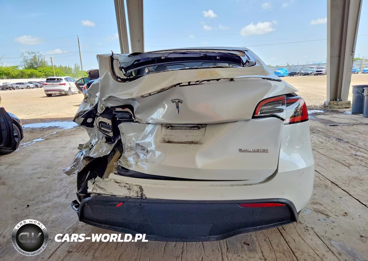2020 Tesla Model Y VIN:5YJYGDEF7LF040780 - 6