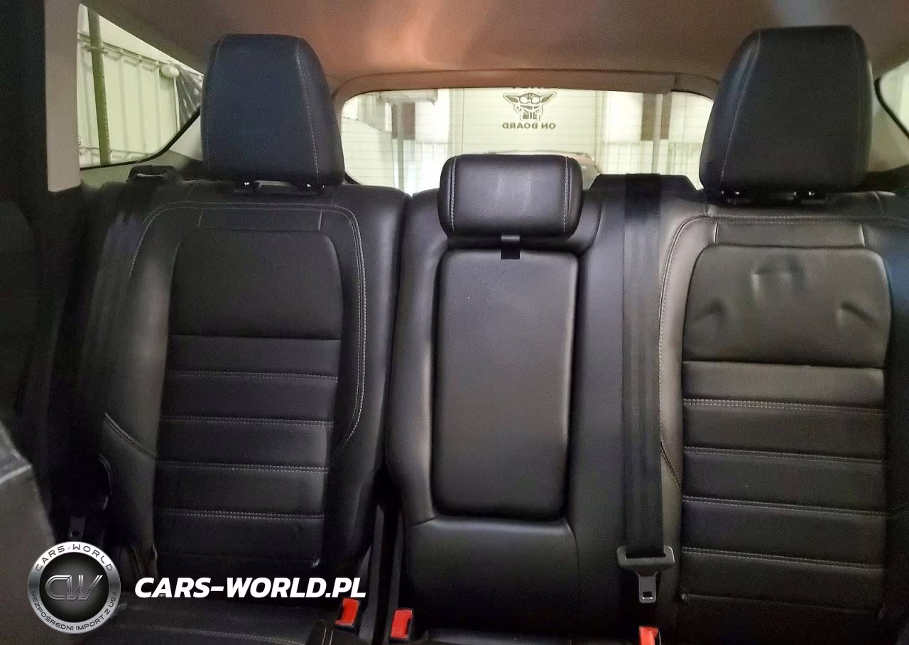 2019 Ford Escape Titanium VIN:1FMCU9J91KUC54522 - 10