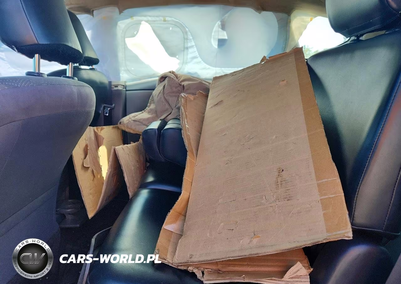 2014 Toyota Prius V Two VIN:JTDZN3EU1EJ010513 - 10