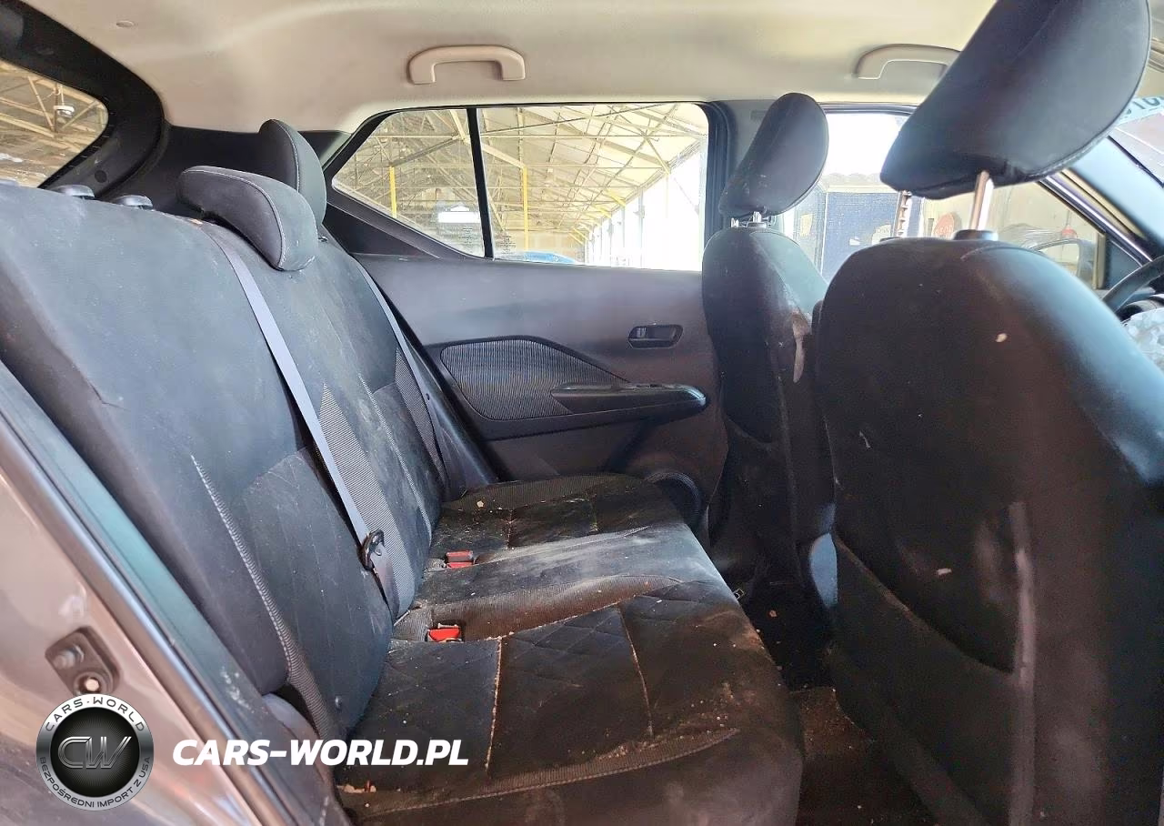 2019 Nissan Kicks S VIN:3N1CP5CU5KL498855 - 10