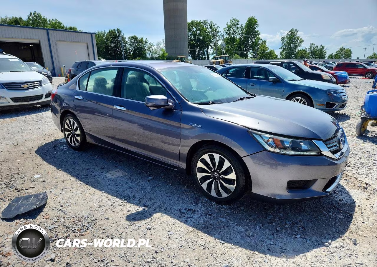 2015 Honda Accord Hybrid VIN:1HGCR6F31FA004585 - 4