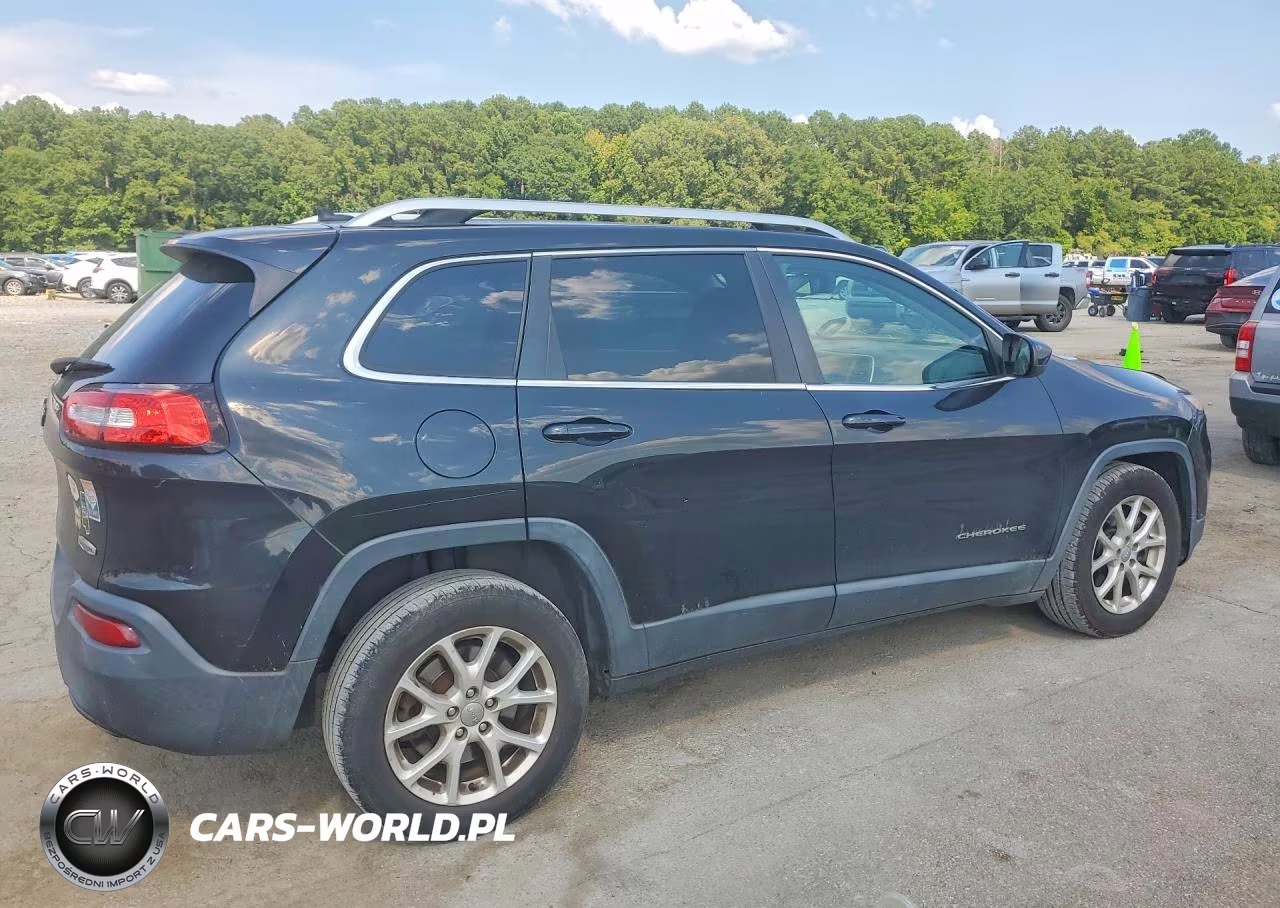 2014 Jeep Cherokee Latitude VIN:1C4PJLCS6EW265617 - 3