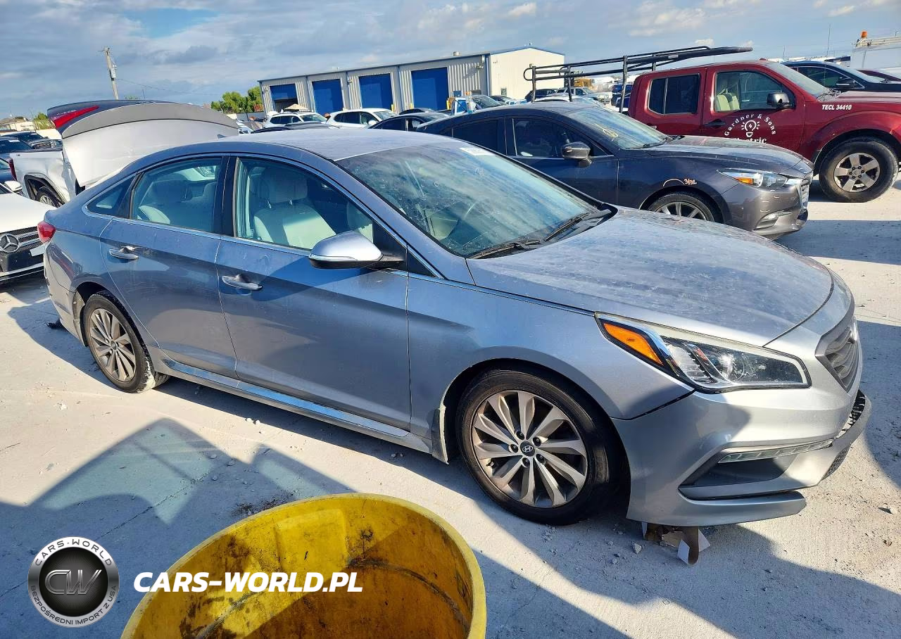 2017 Hyundai Sonata Sport VIN:5NPE34AF0HH505221 - 4