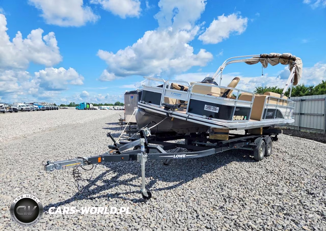 2017 Lowe Boat VIN:LWC00334G617 - 2