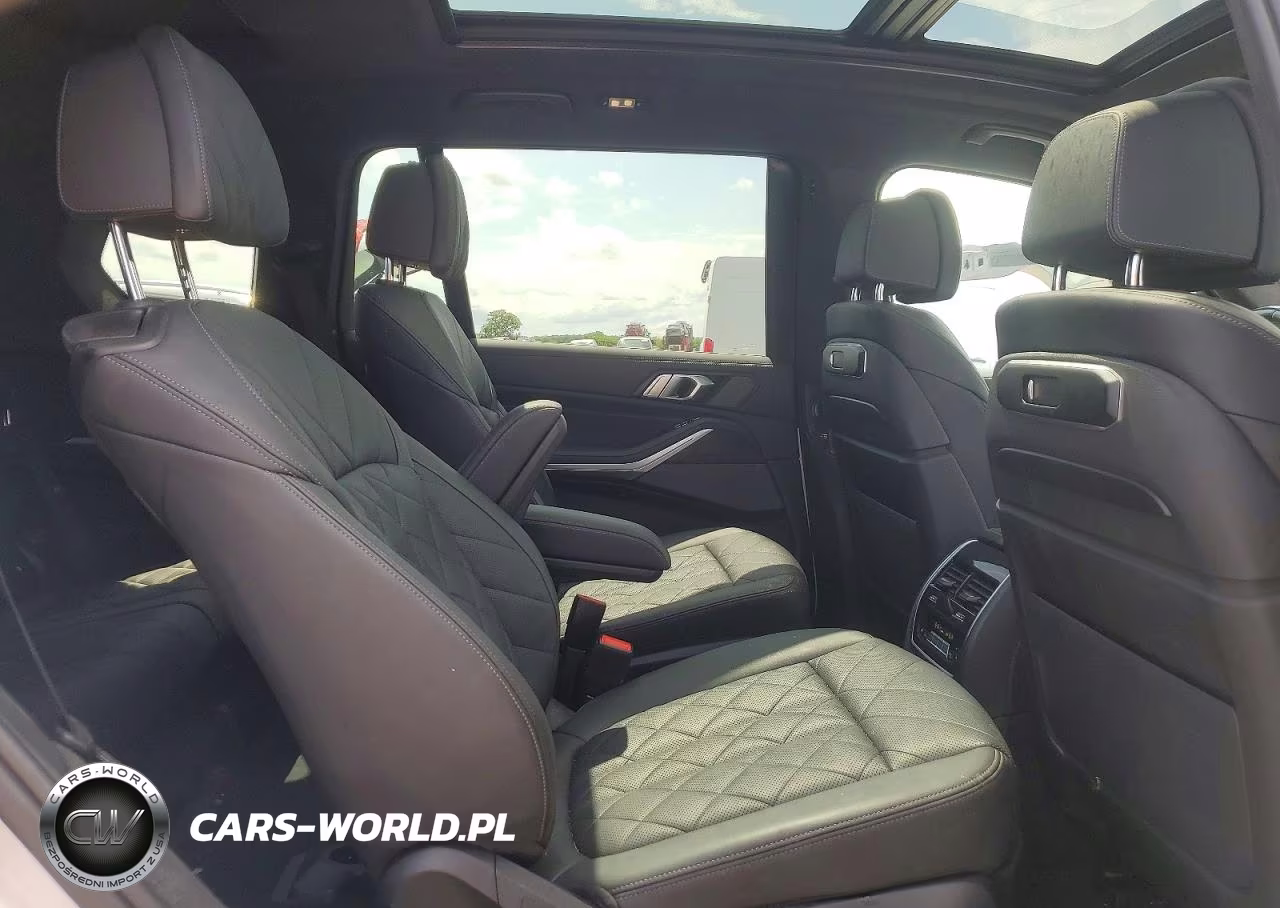 2024 BMW X7 xDrive40I VIN:5UX23EM09R9T45171 - 11