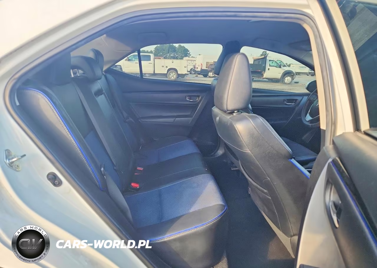 2018 Toyota Corolla Se VIN:2T1BURHE6JC032038 - 10