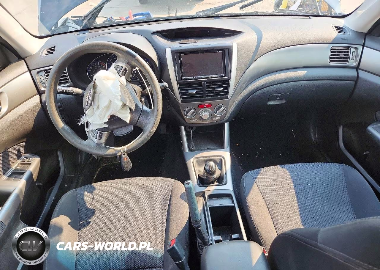 2013 Subaru Forester 2.5X Premium VIN:JF2SHADC6DG403815 - 8