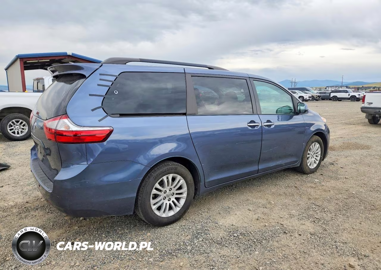 2017 Toyota Sienna Xle 8-Passenger VIN:5TDYZ3DC4HS799398 - 3
