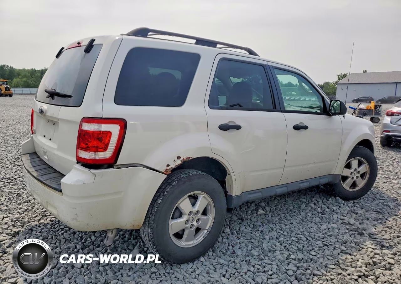 2010 Ford Escape Xlt VIN:1FMCU0D76AKD48198 - 3