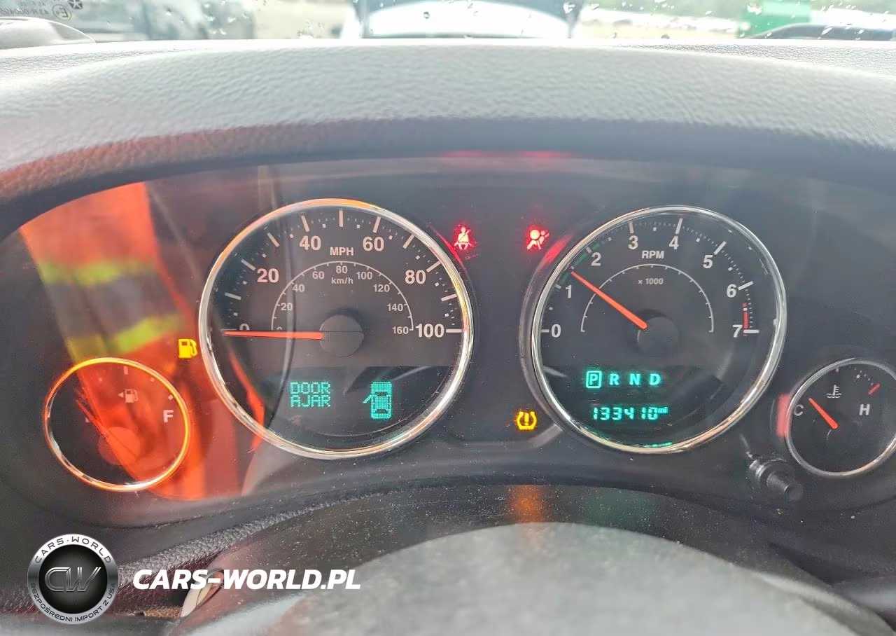 2017 Jeep Wrangler Unlimited Sport VIN:1C4BJWDG6HL576069 - 9