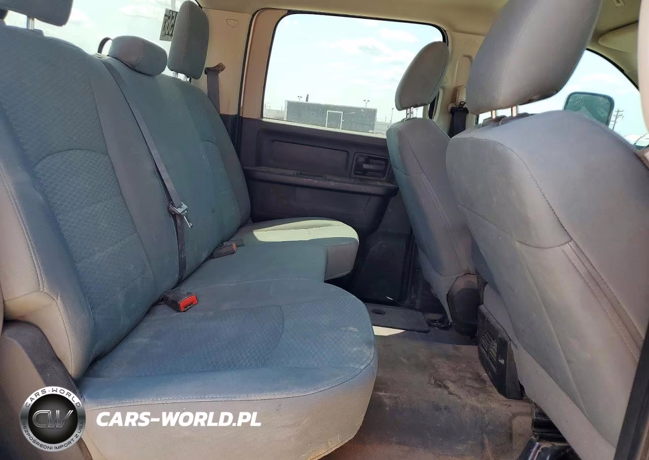2018 Ram 2500 St VIN:3C6UR5HL2JG269155 - 10