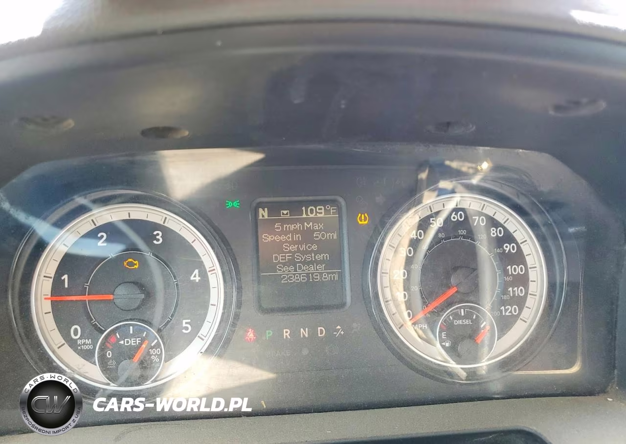 2018 Ram 2500 St VIN:3C6UR5HL2JG269155 - 9