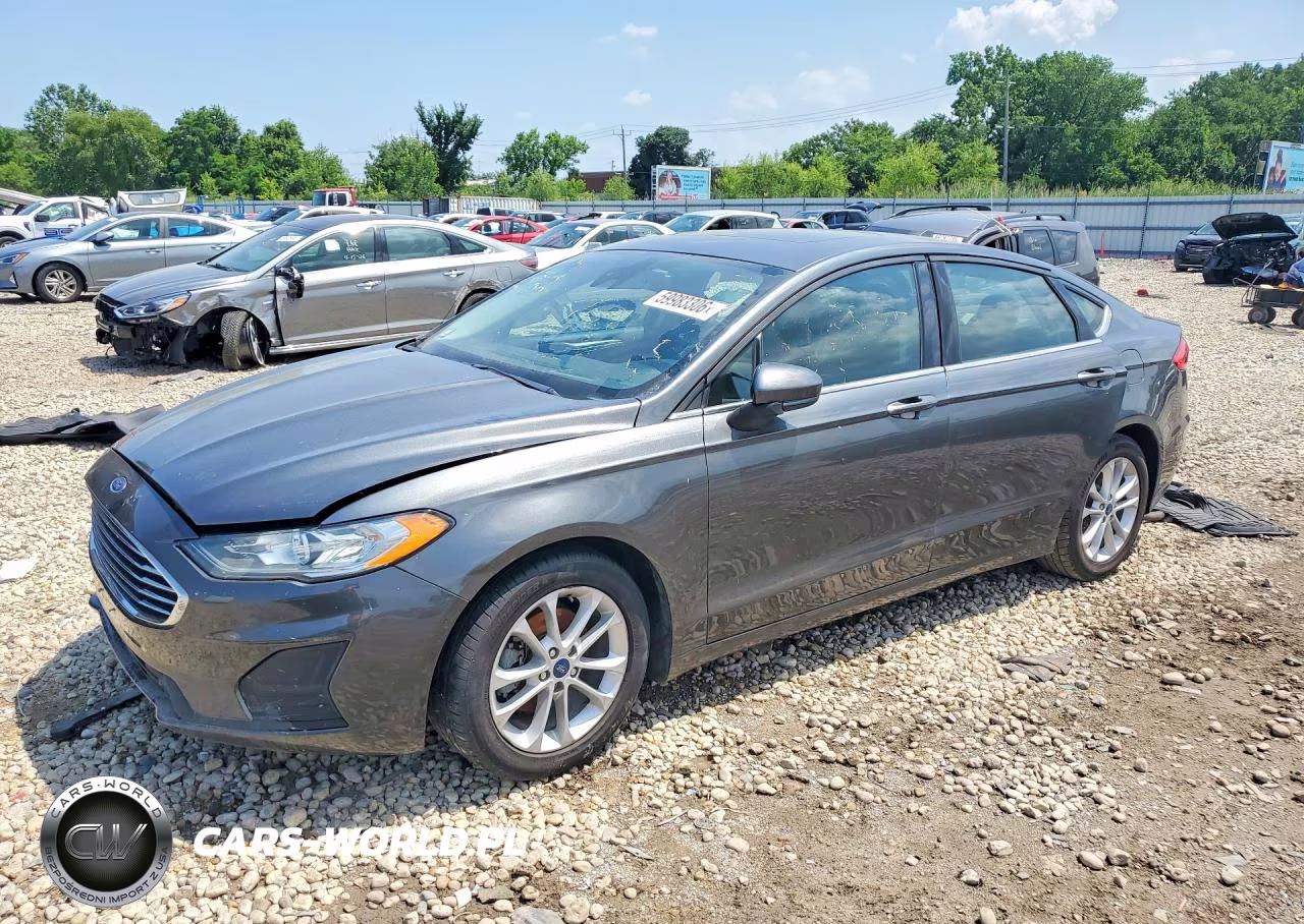 2020 Ford Fusion Se – zdjęcie 1 z 12