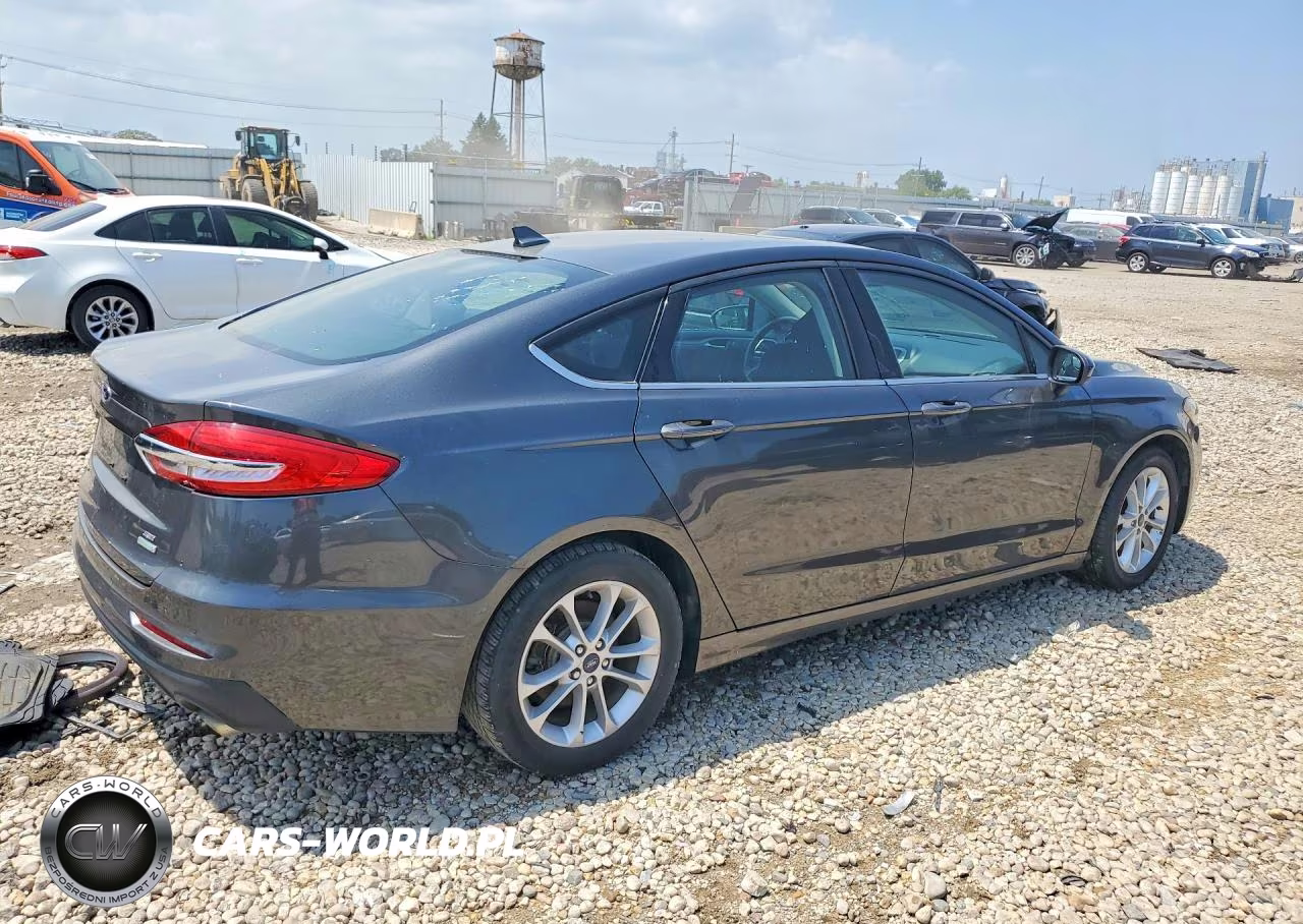 2020 Ford Fusion Se VIN:3FA6P0HDXLR172849 - 3
