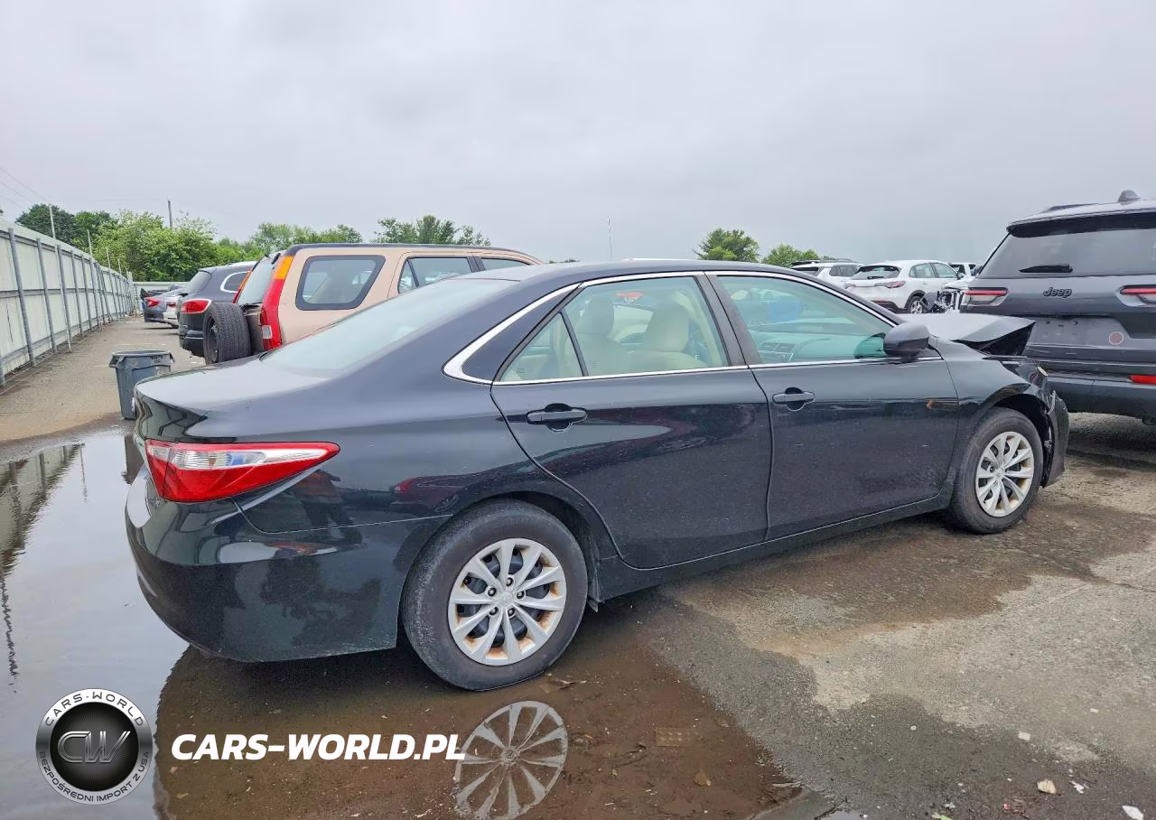 2016 Toyota Camry Le VIN:4T4BF1FK9GR520658 - 3