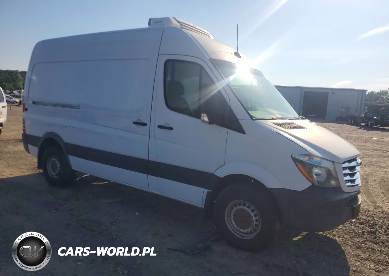 2015 Freightliner Sprinter 2500 VIN:WDYPE7CC0F5970851 - 4