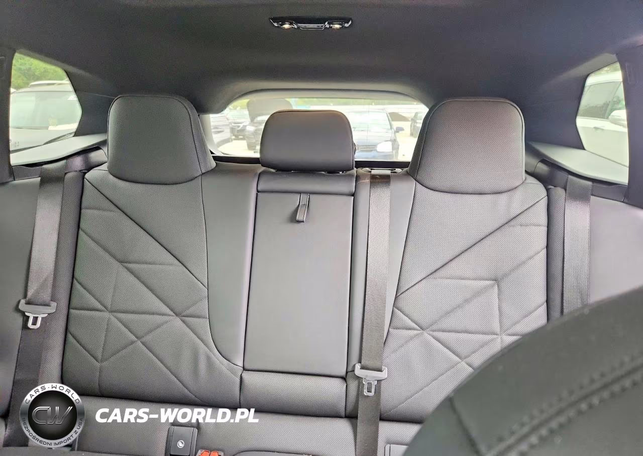 2024 BMW Ix xDrive50 VIN:WB523CF01RCR78958 - 10