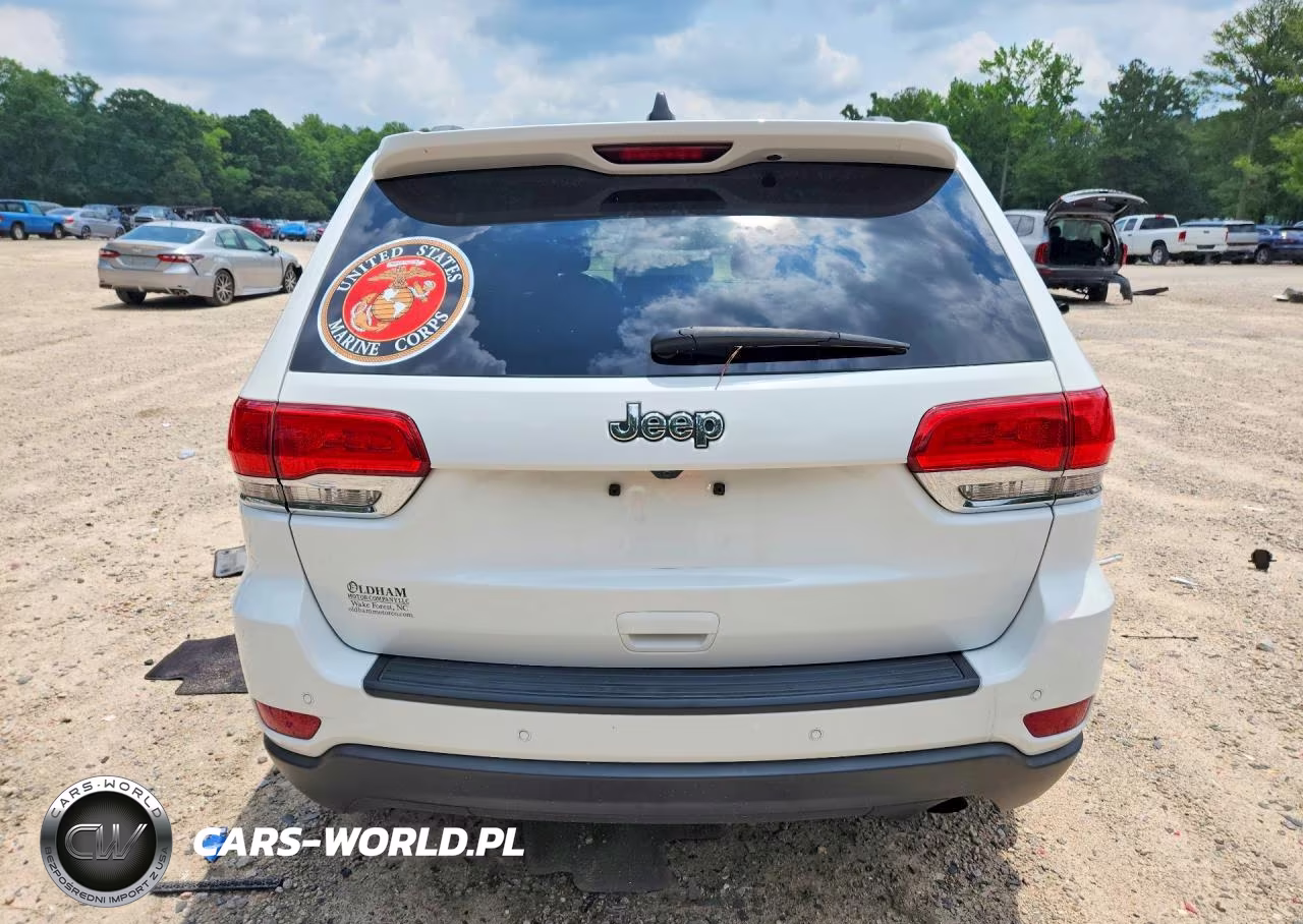 2018 Jeep Grand Cherokee Laredo VIN:1C4RJEAG7JC265365 - 6