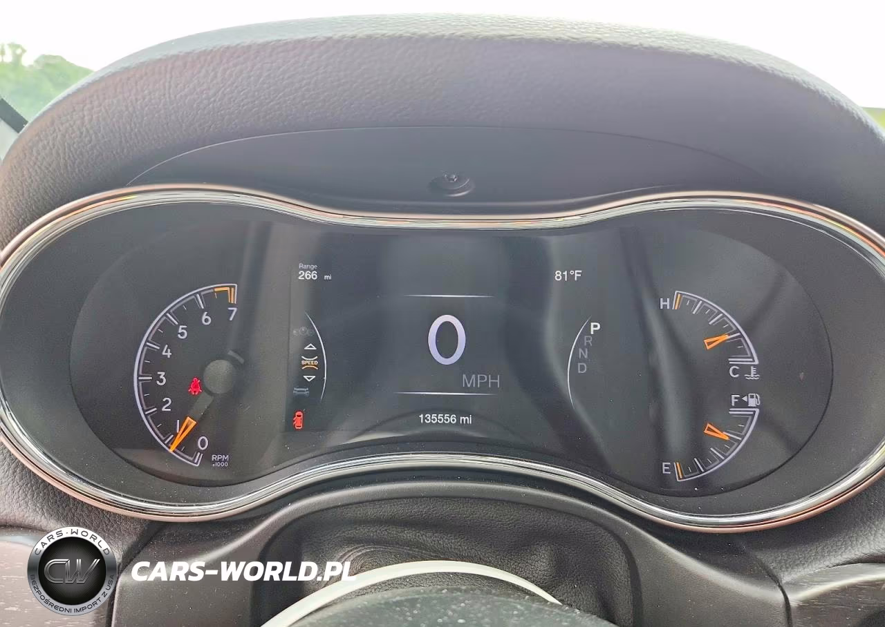 2018 Jeep Grand Cherokee Laredo VIN:1C4RJEAG7JC265365 - 9