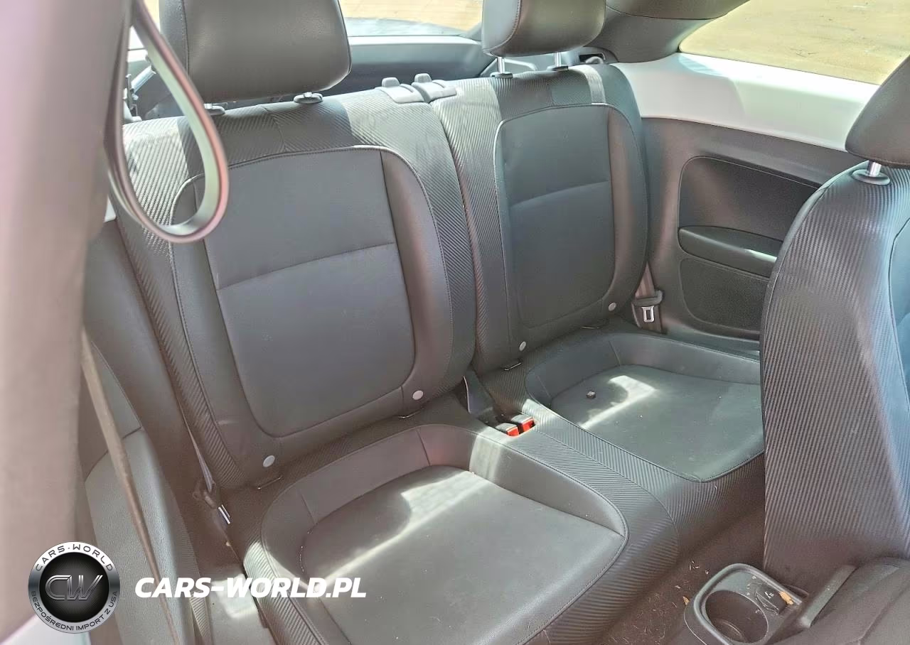 2018 Volkswagen Beetle Se VIN:3VWJD7AT4JM710556 - 10