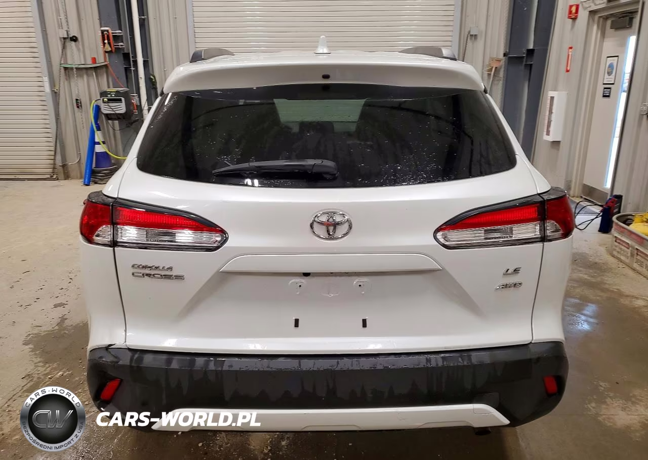 2022 Toyota Corolla Cross Le VIN:7MUCAABG8NV039004 - 6