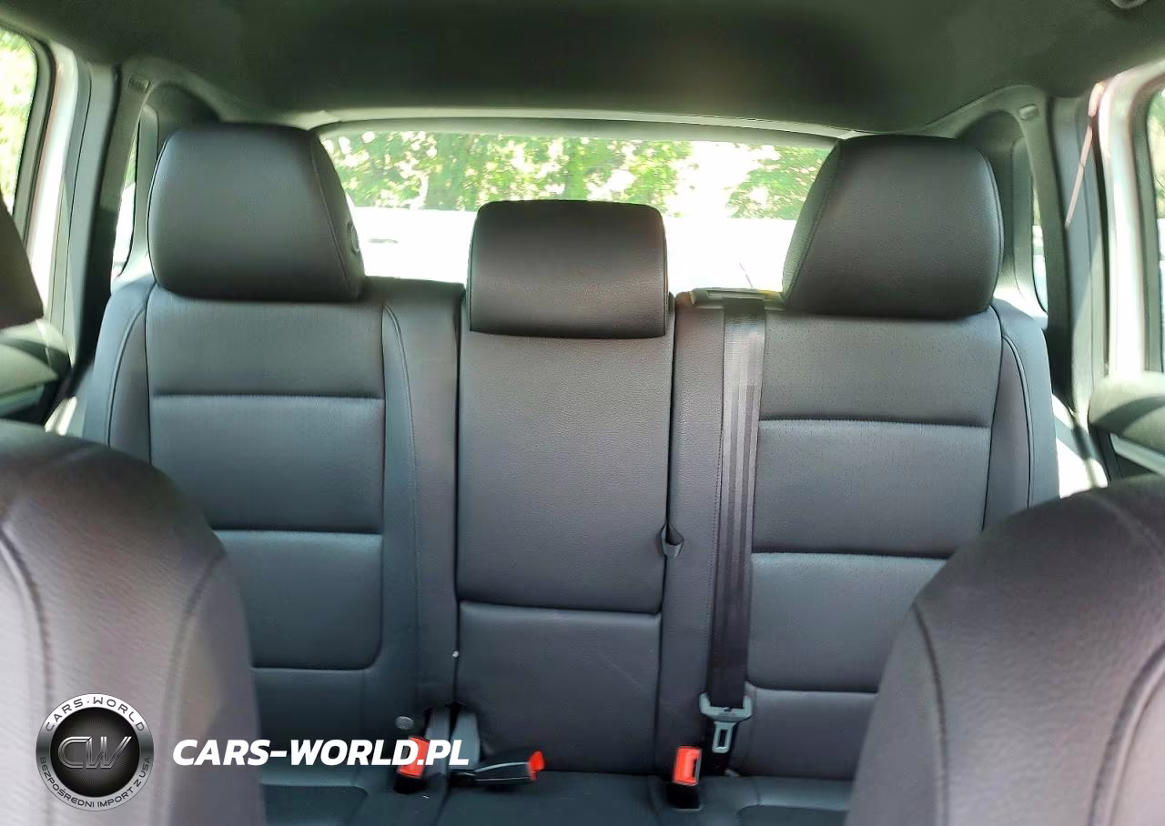 2016 Volkswagen Tiguan VIN:WVGBV7AX2GW609107 - 10