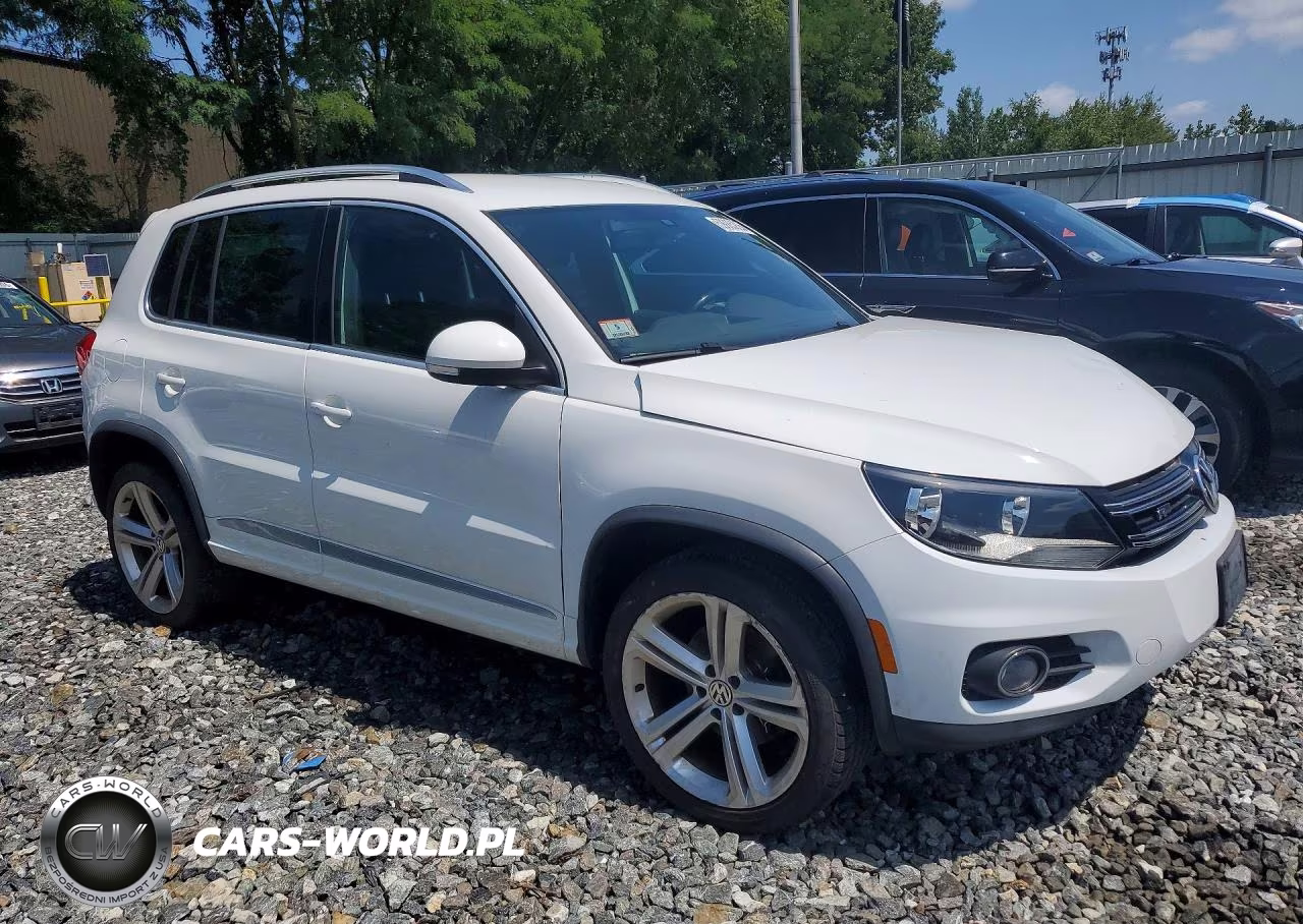 2016 Volkswagen Tiguan VIN:WVGBV7AX2GW609107 - 4