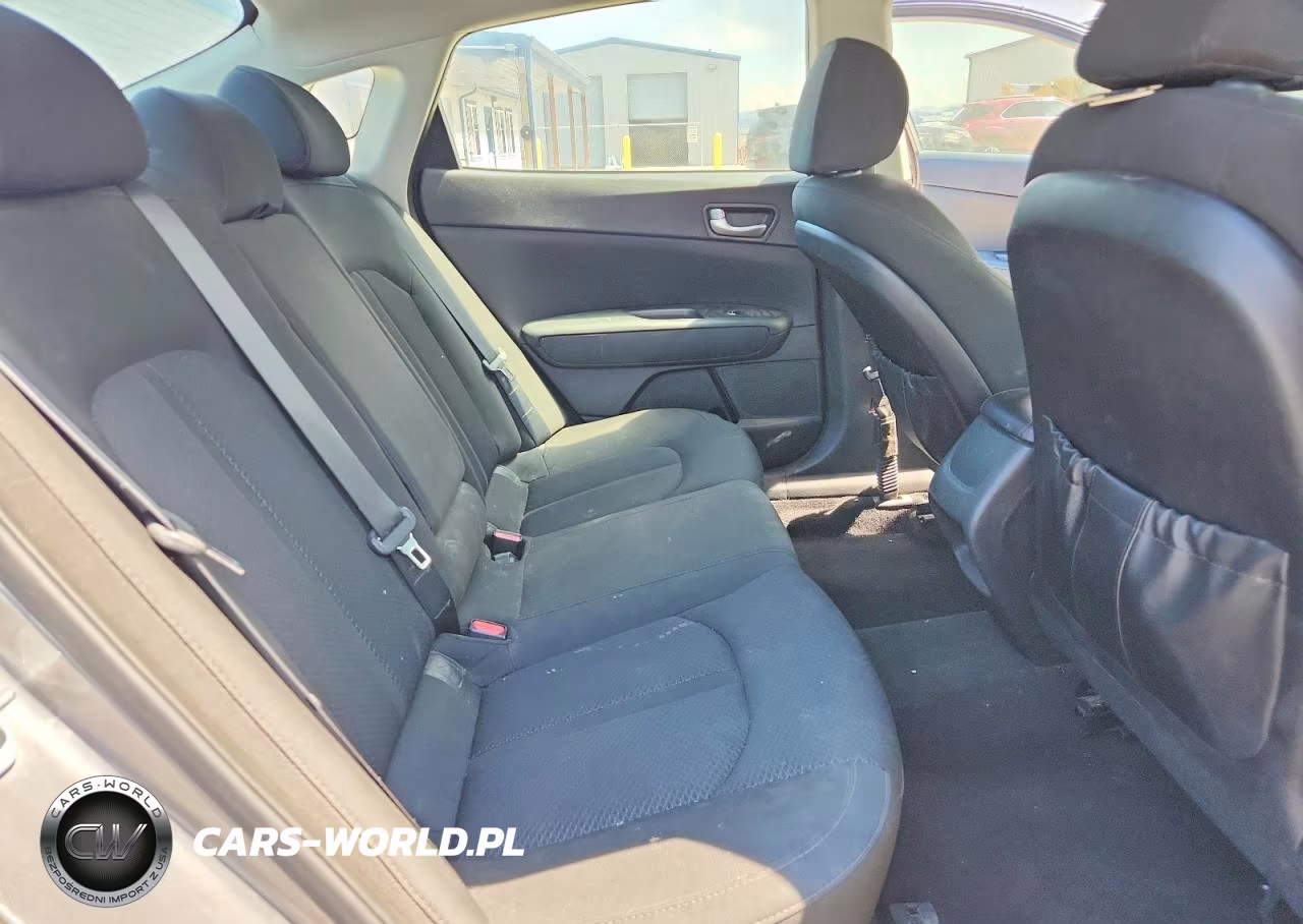 2016 Kia Optima Lx VIN:5XXGT4L33GG071916 - 10