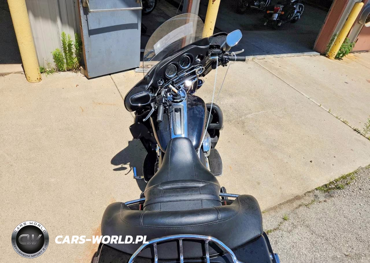 2013 Harley-Davidson Flhtcu Ultra Classic Electra Glide VIN:1HD1FLM19DB636352 - 6