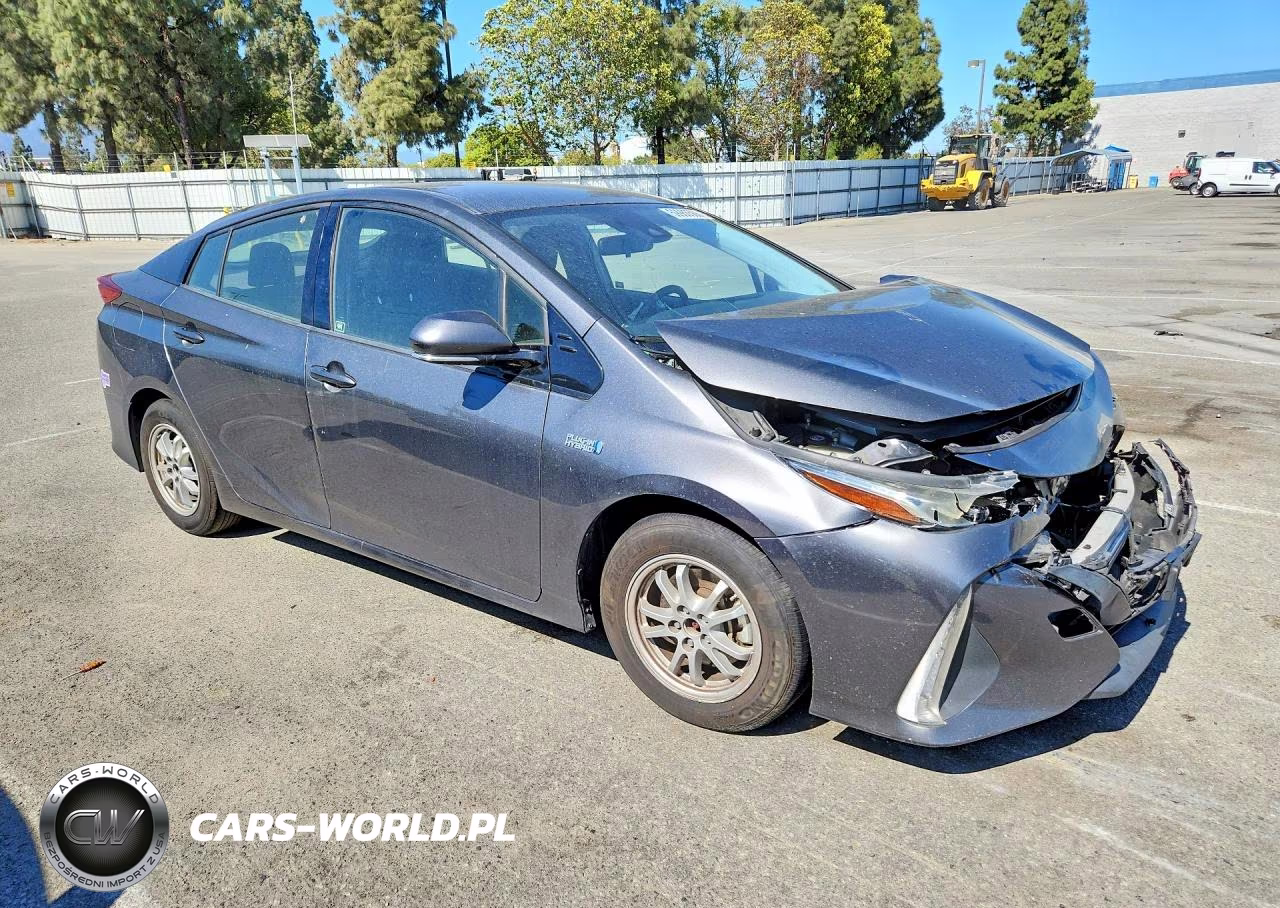 2020 Toyota Prius VIN:JTDKARFP2L3134395 - 4