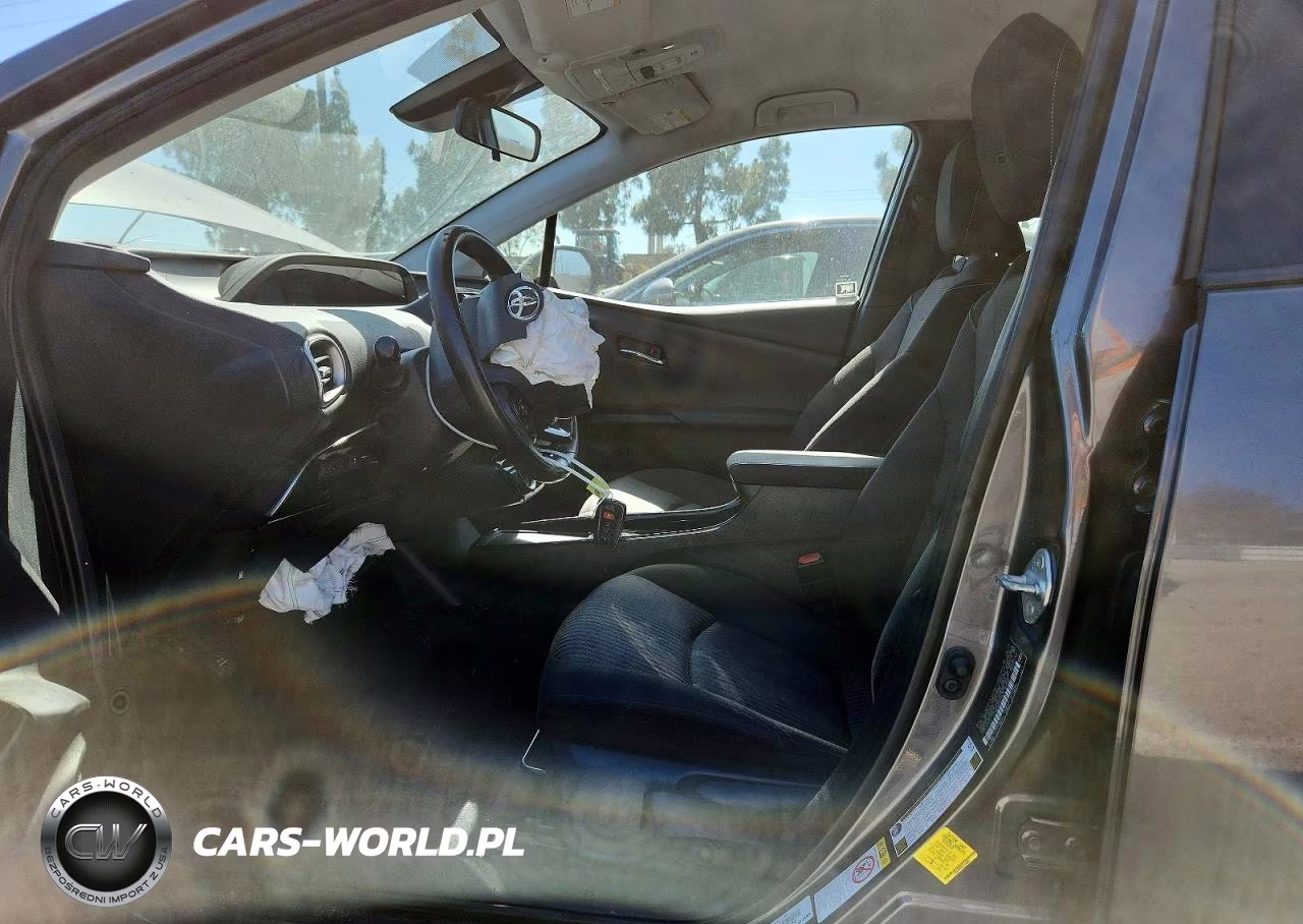 2020 Toyota Prius VIN:JTDKARFP2L3134395 - 7
