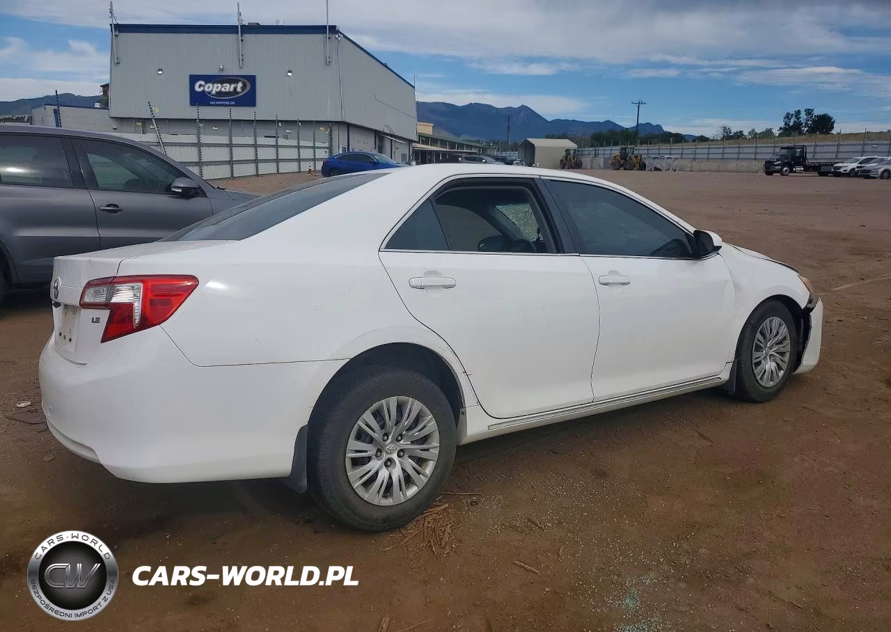 2013 Toyota Camry Le VIN:4T4BF1FK0DR311935 - 3