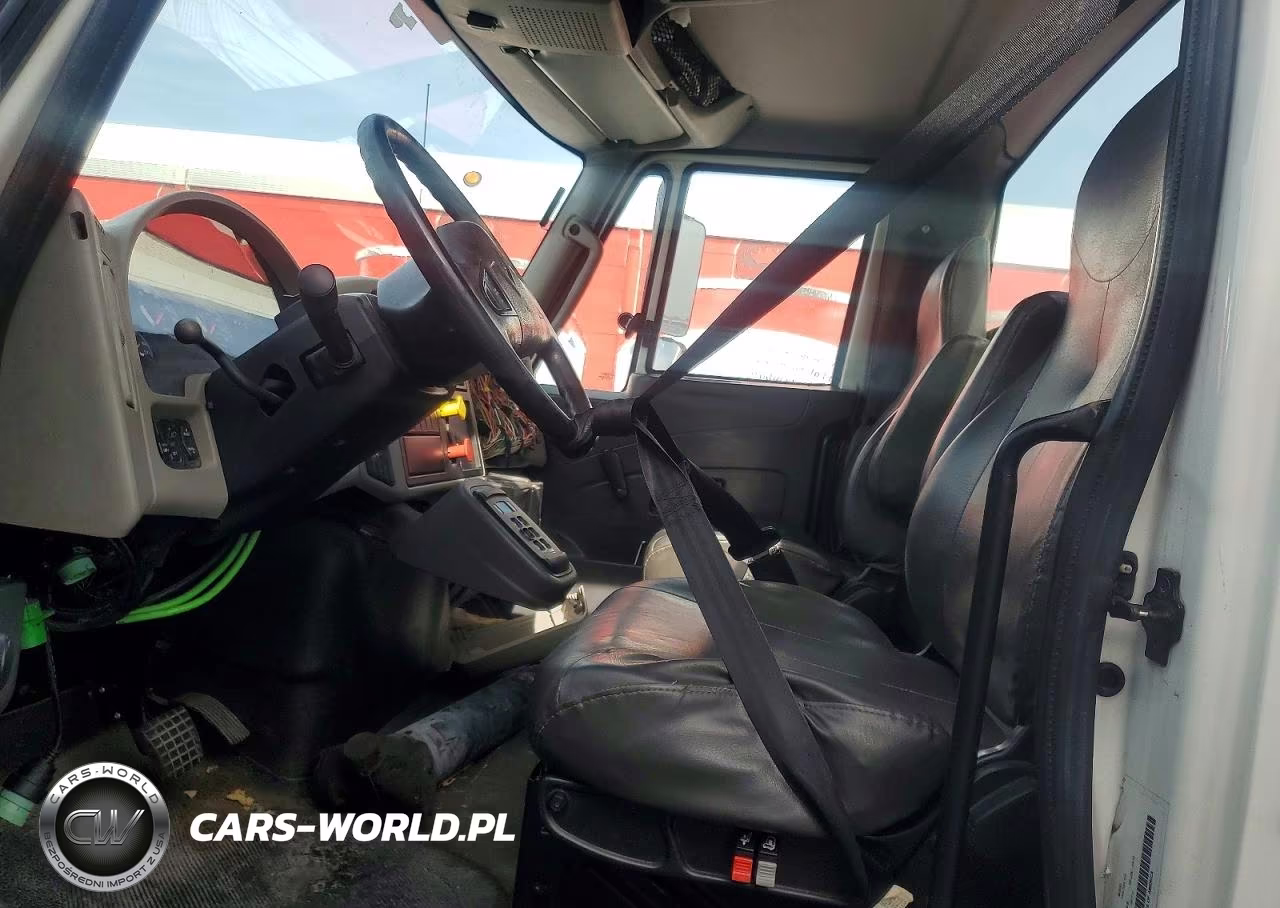 2018 International 4000 4400 - Semi Truck VIN:1HSMKTAN8JH557689 - 7
