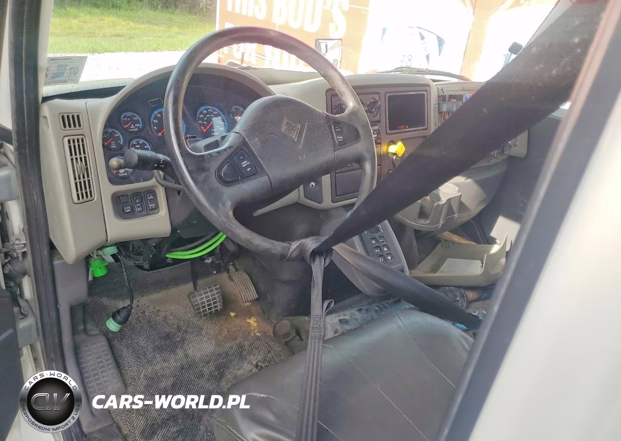 2018 International 4000 4400 - Semi Truck VIN:1HSMKTAN8JH557689 - 8