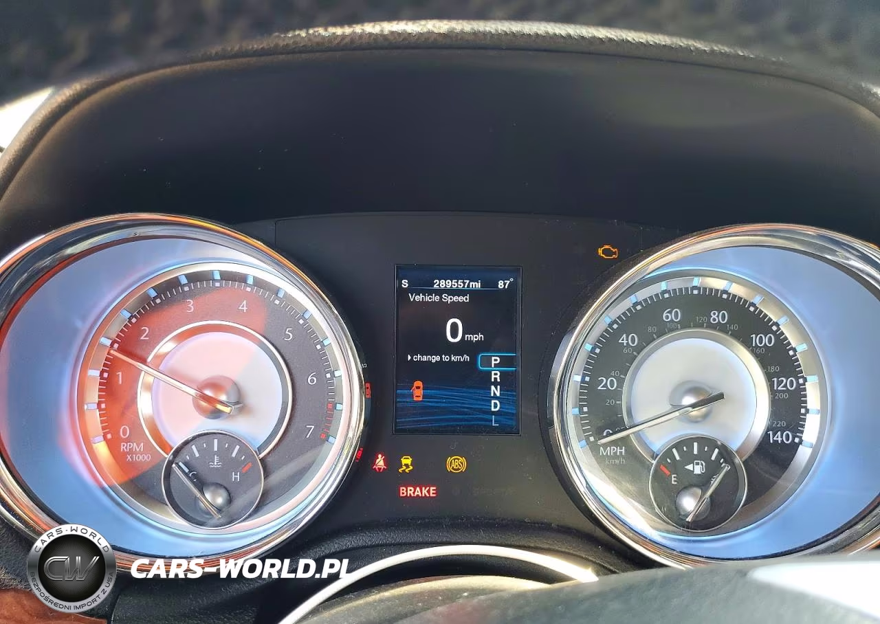 2012 Chrysler 300 Limited VIN:2C3CCACG0CH200612 - 9