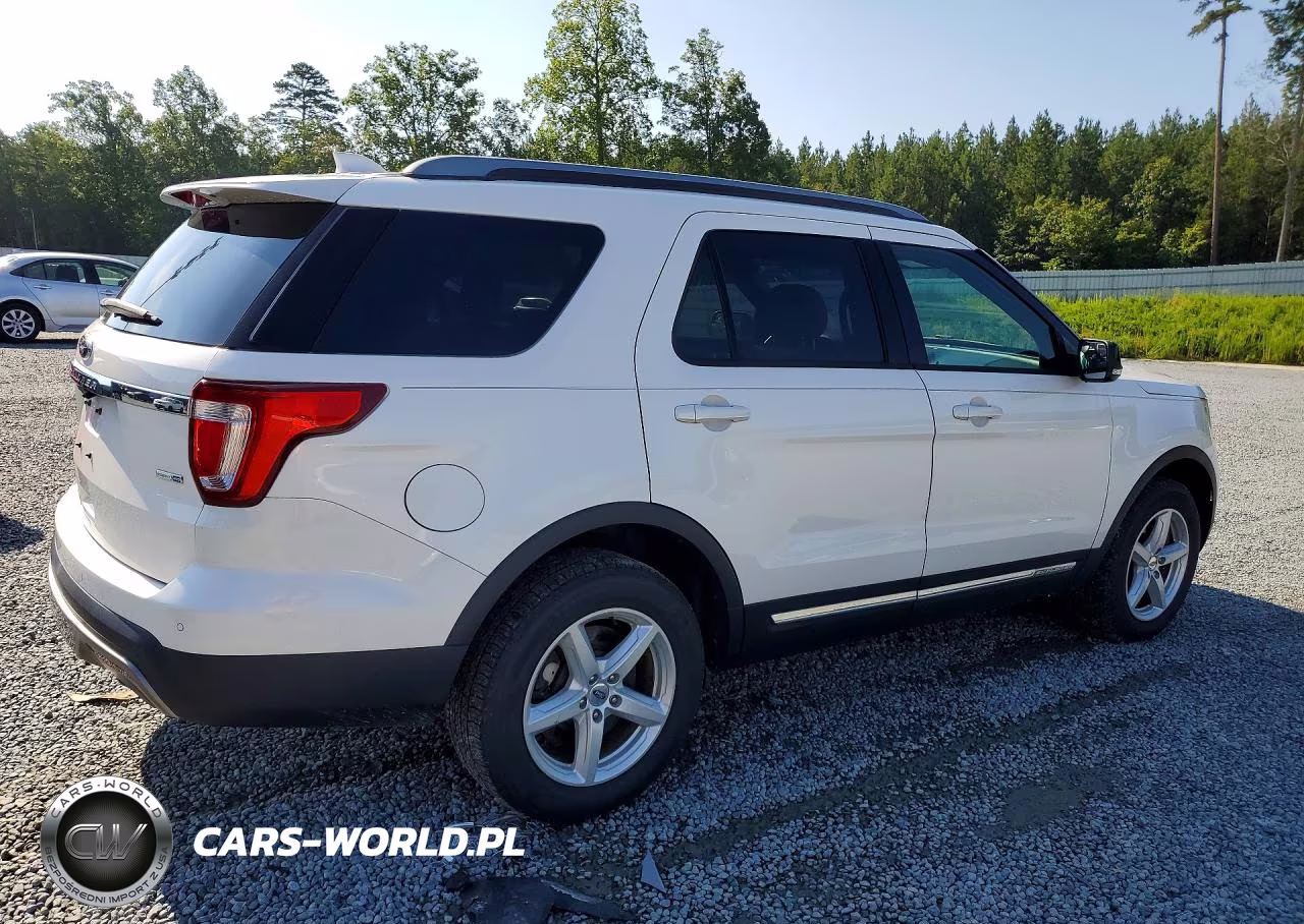 2016 Ford Explorer Xlt VIN:1FM5K8DH1GGC97520 - 3