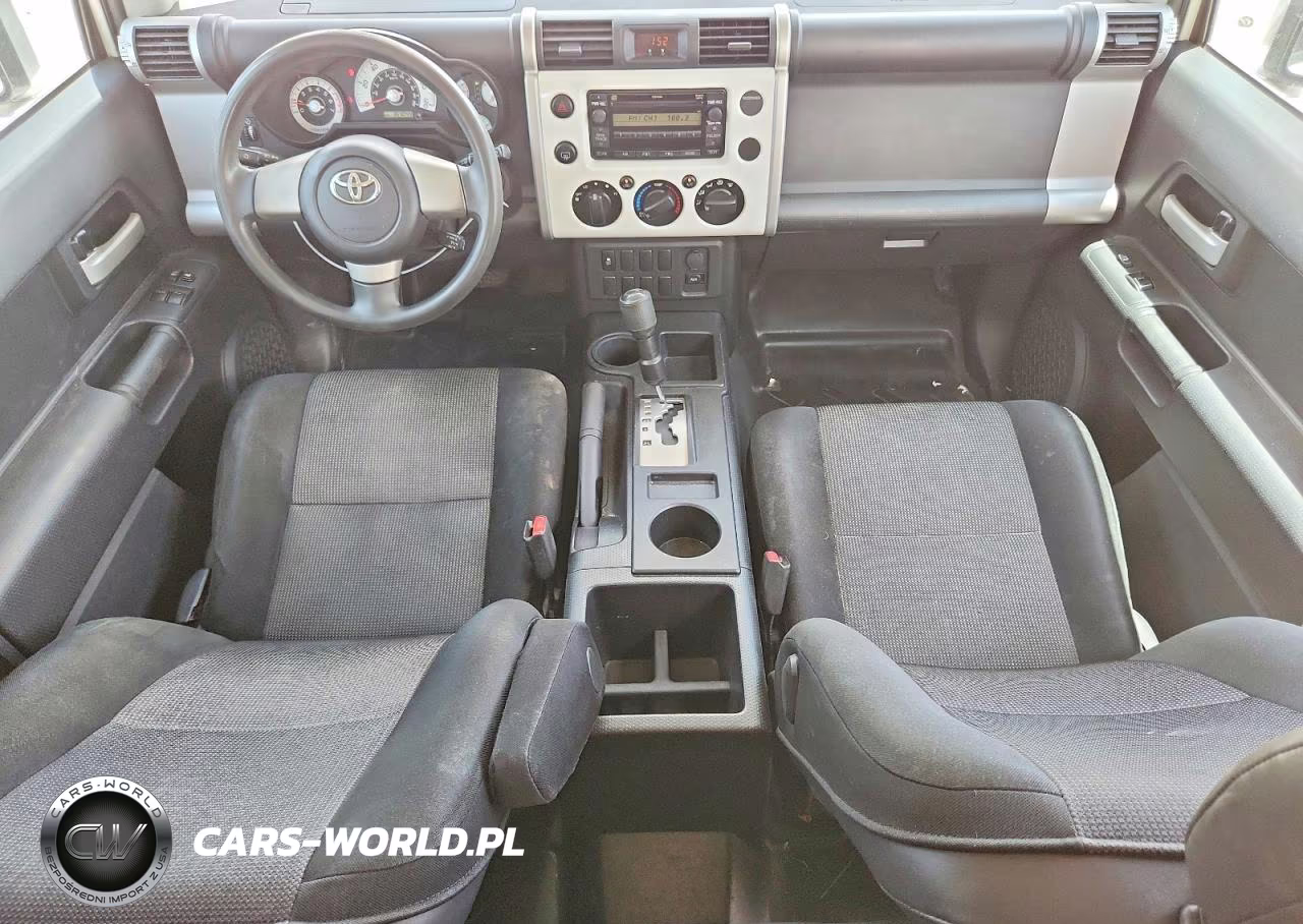 2010 Toyota Fj Cruiser Base VIN:JTEZU4BF3AK010754 - 8