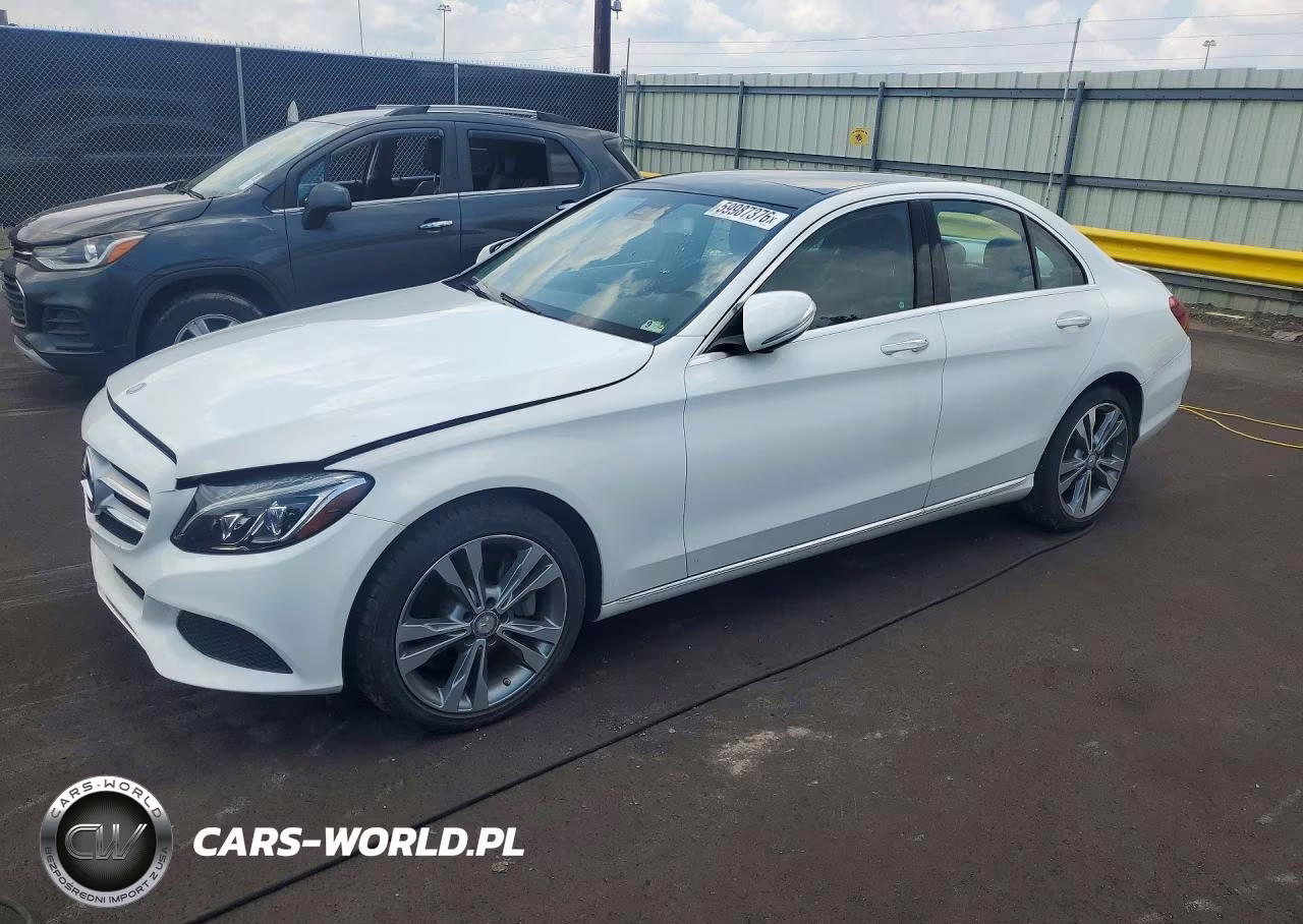 2015 Mercedes-Benz C 300 4Matic – zdjęcie 1 z 12