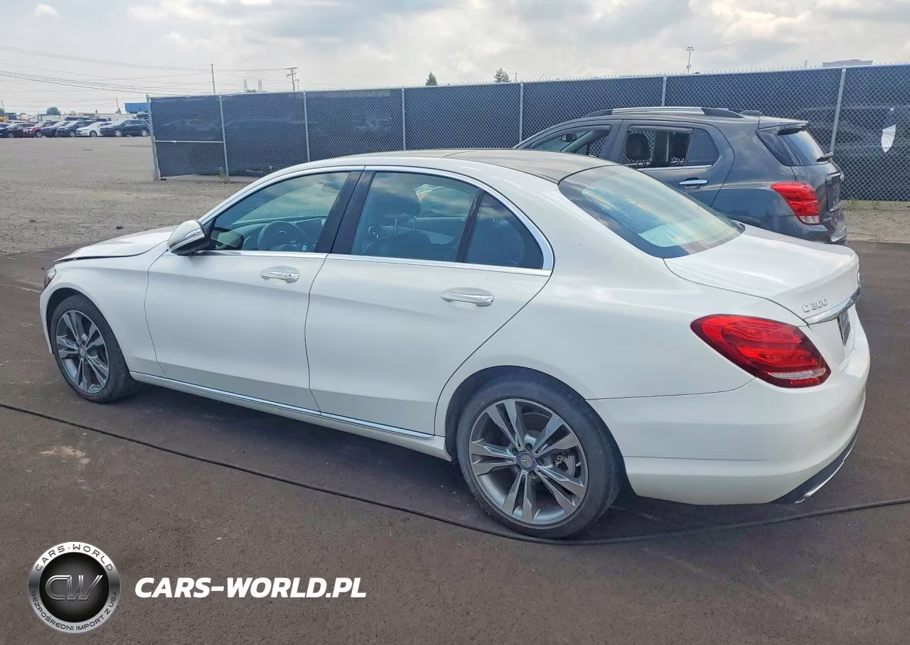 2015 Mercedes-Benz C 300 4Matic VIN:55SWF4KB5FU003743 - 2