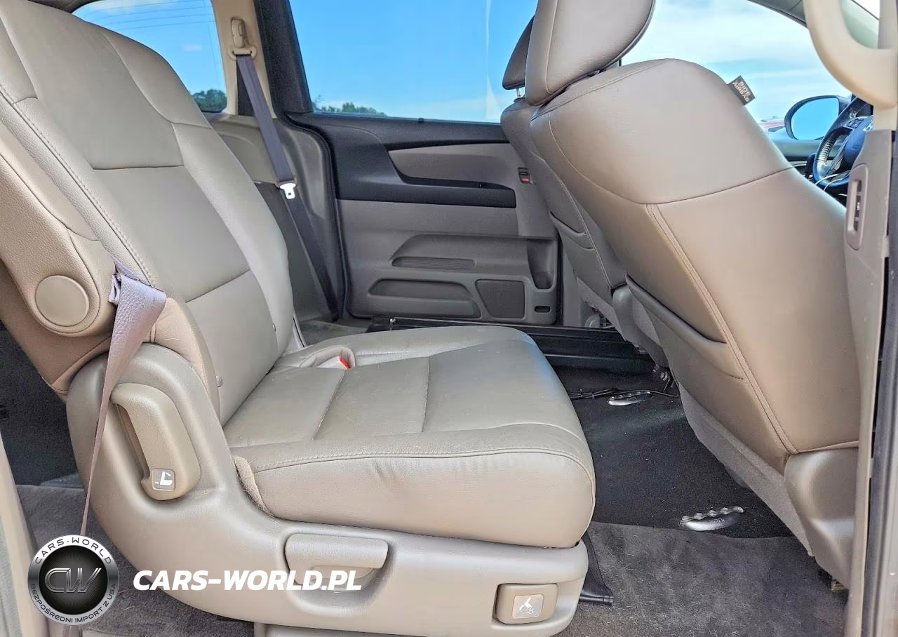 2015 Honda Odyssey VIN:5FNRL5H68FB002092 - 11