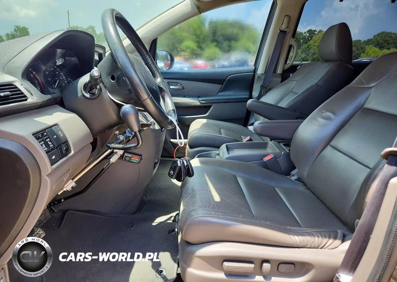 2015 Honda Odyssey VIN:5FNRL5H68FB002092 - 7