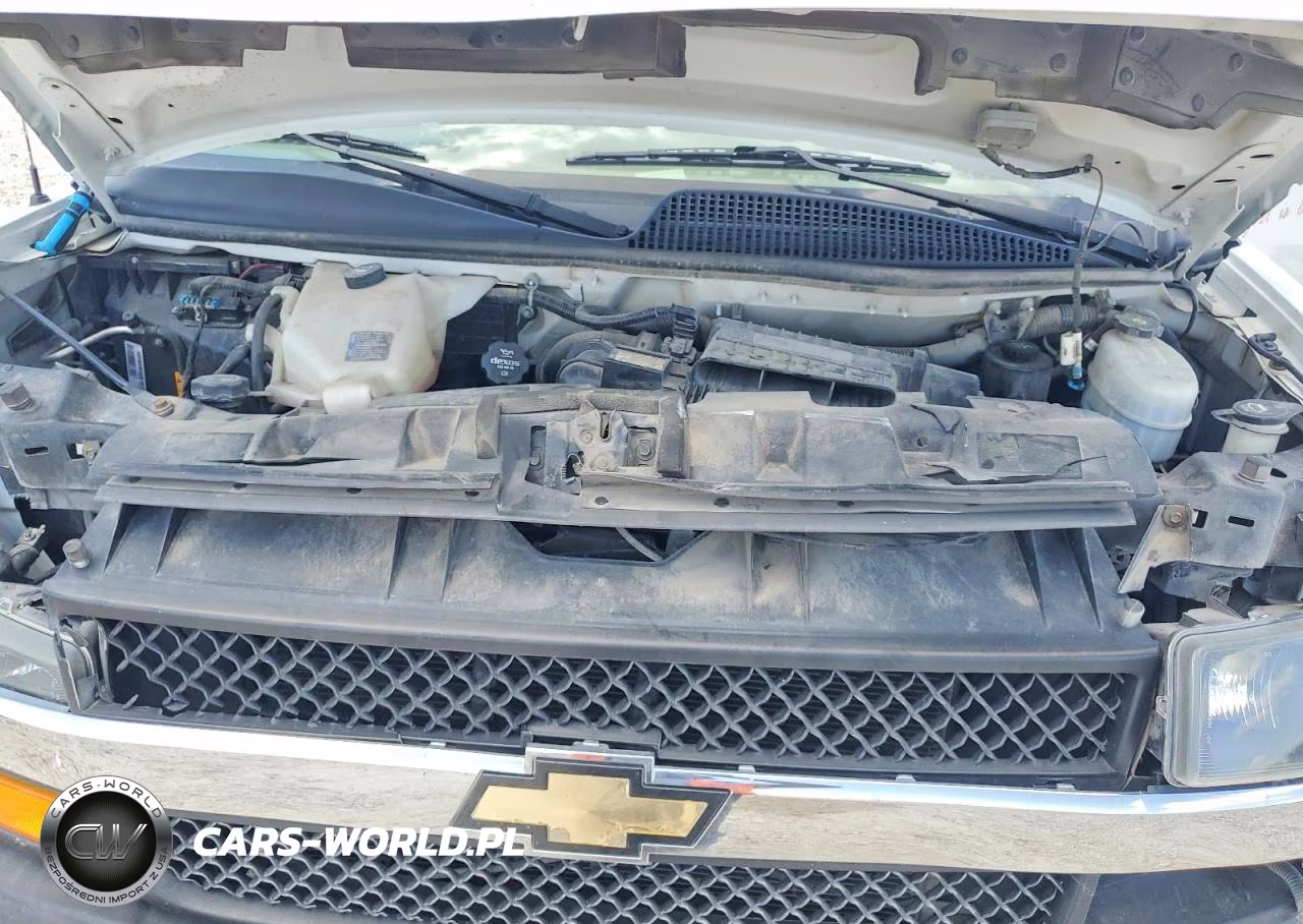 2020 Chevrolet 2500 Expre VIN:1GCWGBFG1L1206772 - 12