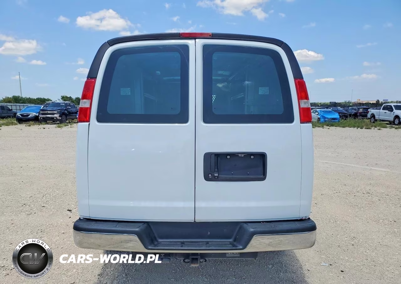 2020 Chevrolet 2500 Expre VIN:1GCWGBFG1L1206772 - 6