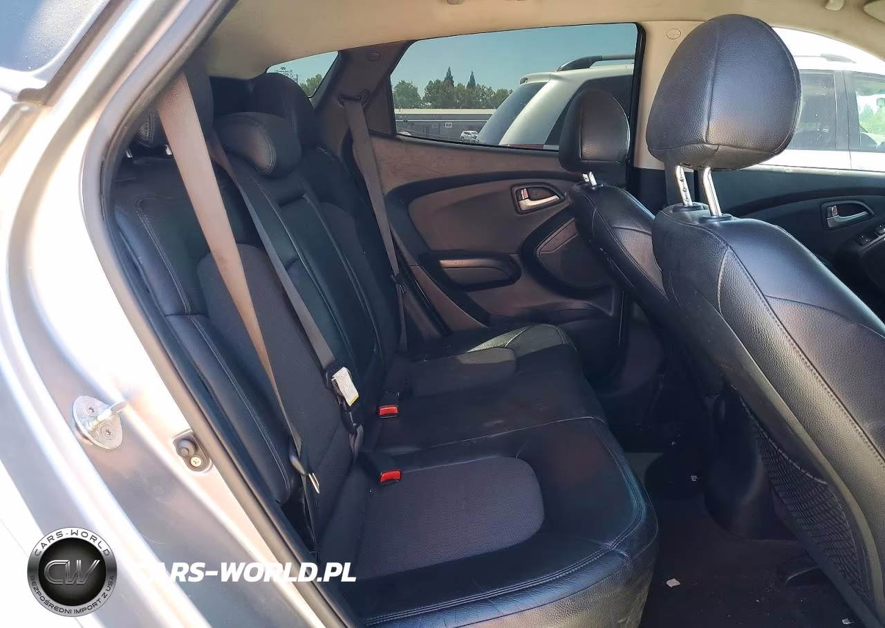 2011 Hyundai Tucson Gls VIN:KM8JU3AC7BU193659 - 11