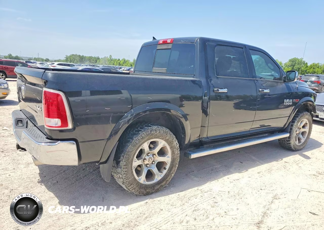 2017 Ram 1500 Laramie VIN:1C6RR7NM1HS877427 - 3