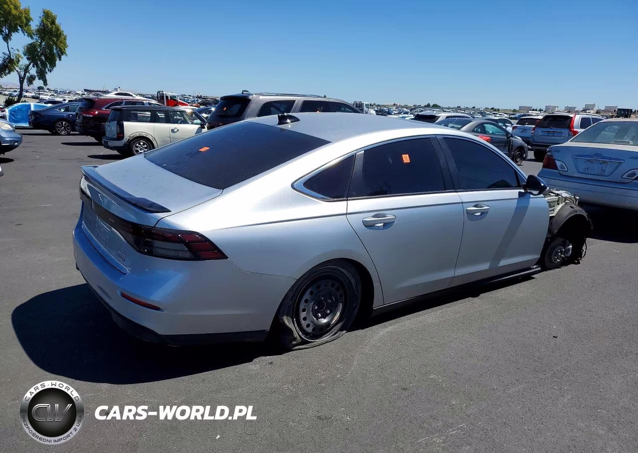 2025 Honda Accord Hybrid Sport VIN:1HGCY2F51SA028621 - 3